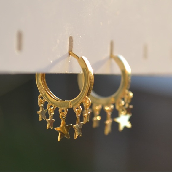 ✨Insta gold plated stars hoop earrings - Picture 2 of 4